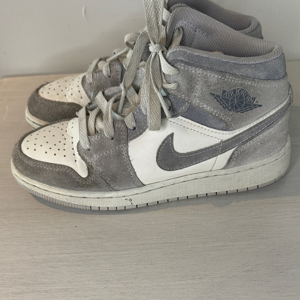 Nike Air Jordan Mid Gray and White Shoes
